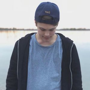 Meet your Posher, Hayden